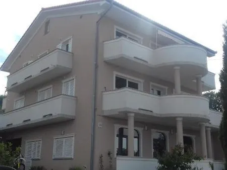 Superior In Mira Klenovica
